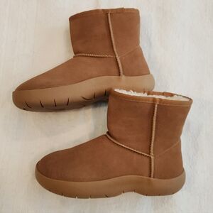Suede Short Soft Comfy Tan Winter Lined Boots Sz 7.5 NWT
